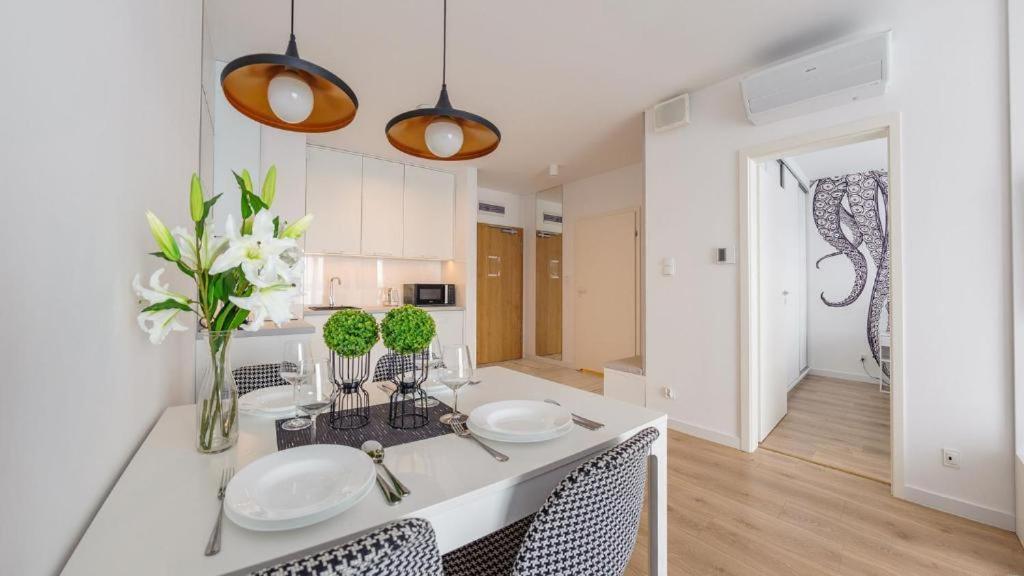 קולובז'ג Apartamenty Kasprowicza 20A Klimatyzacja Basen Fintess Sauny Parking Bawialnia Zmywarkataras Wysoki Standard W Pelni Wyposazony מראה חיצוני תמונה