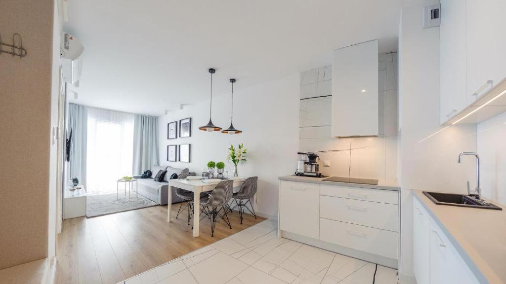 קולובז'ג Apartamenty Kasprowicza 20A Klimatyzacja Basen Fintess Sauny Parking Bawialnia Zmywarkataras Wysoki Standard W Pelni Wyposazony מראה חיצוני תמונה